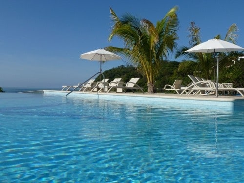 Infinity pool Secrets Huatulco Swimming pool to enjoy on a day pass Secrets Huatulco.