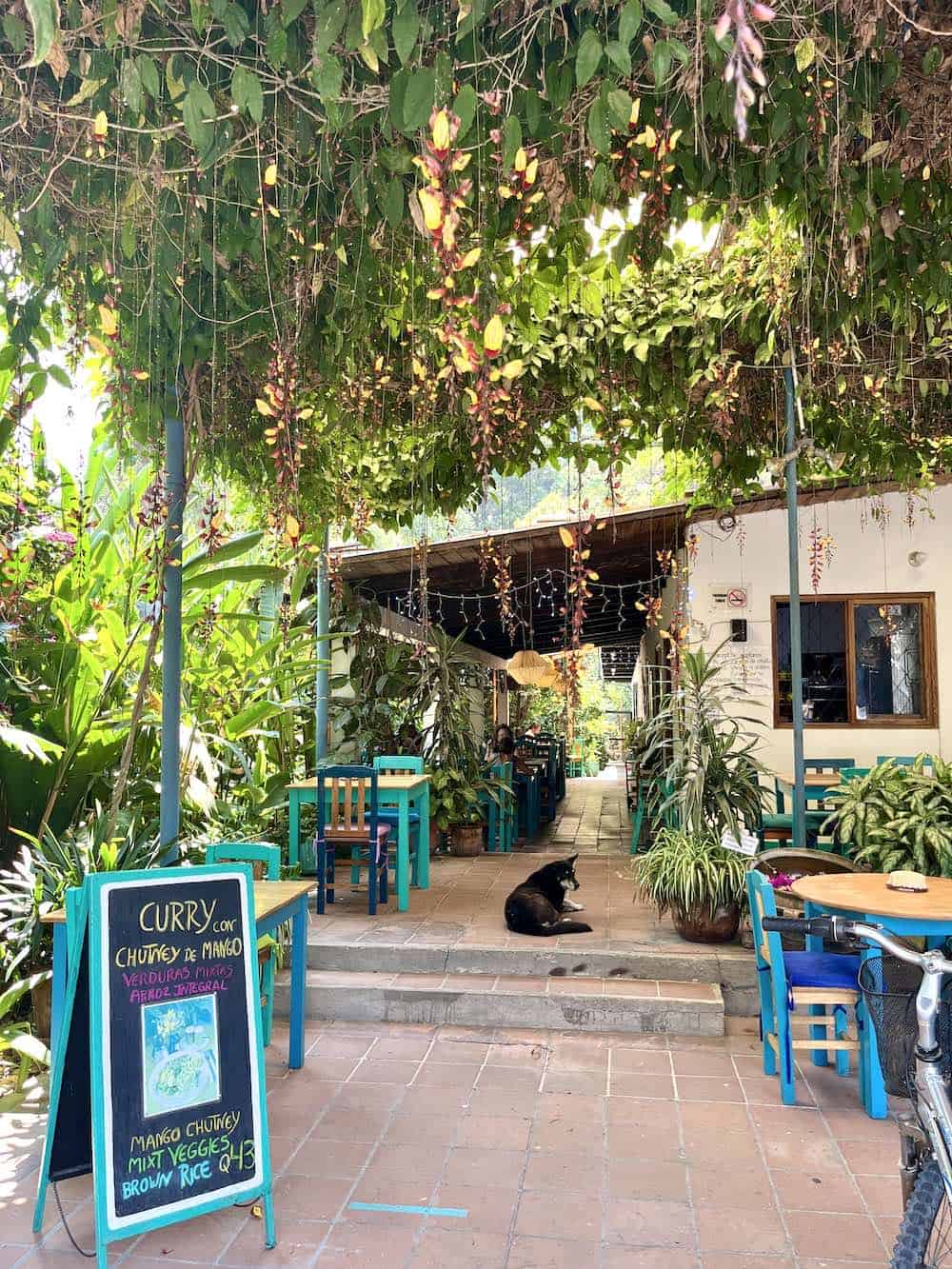 Deli Jasmin restaurant in Panajachel.