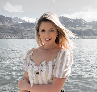 Samantha Karen of Sam Sees World