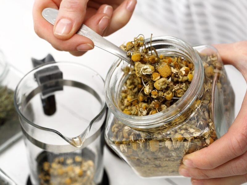 dried tea to make chamomile tea