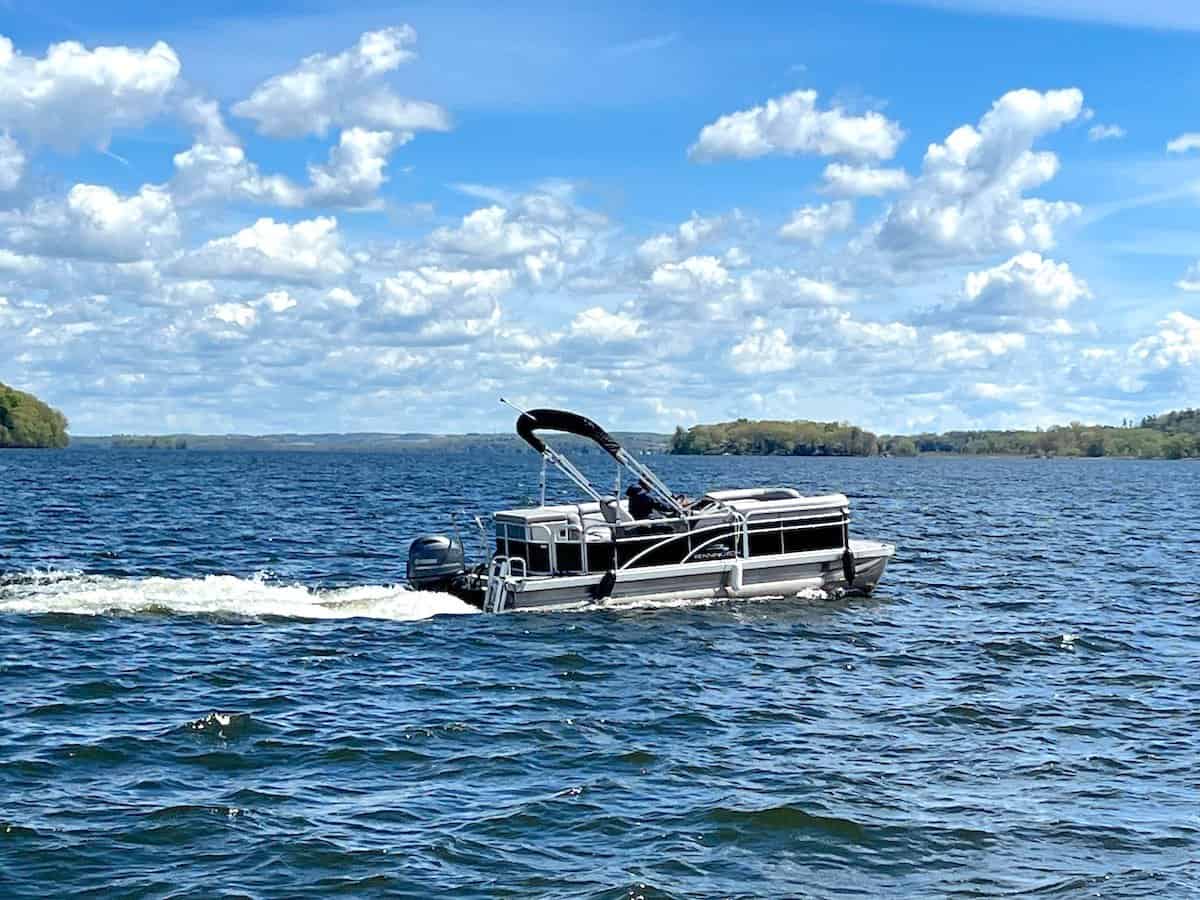 A Bennington 20 SV on Rice lake Ontario.