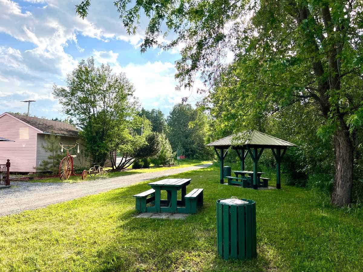 bike trail between provinces with picnic table.