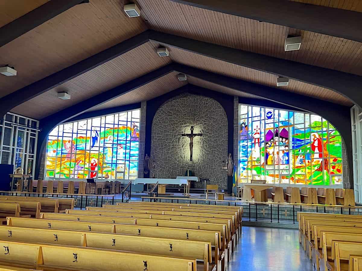 Interior of Église de Sainte-Thérèse-D'Avila in Cap Pele..