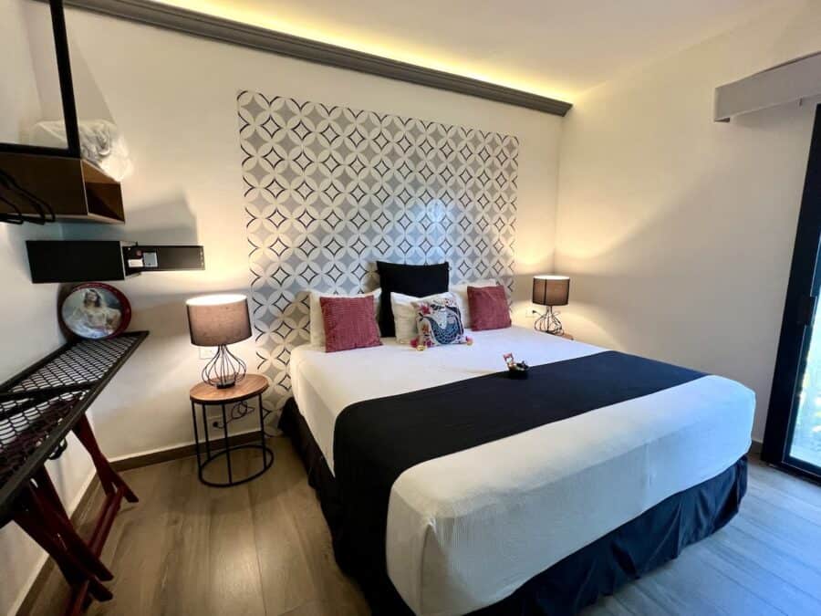 Guest room on second floor at Casa Chukum.